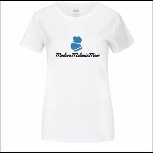 Modern melanin mom logo shirt